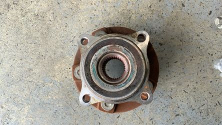 2015-23 Ford Mustang GT Rear Wheel Hub And Abs  Speed Sensor 
