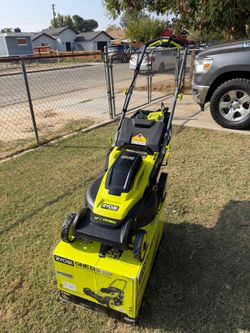 RYOBI
ONE+ HP 18V Brushless 16 in. Cordless Battery Walk Behind Push Lawn Mower with (1) 4.0 Ah Batteries and (1) Charger