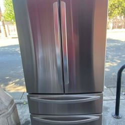 FLAT LG REFRIGERATOR 4 DOUR FREE SHIPPING AND INSTALLATION 