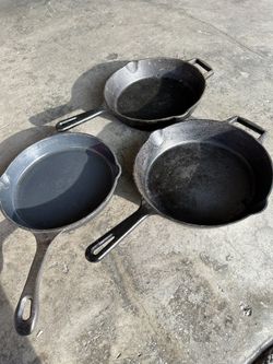 Medium iron frying pan（3）$60