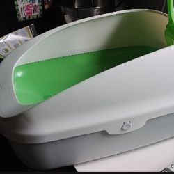 Brand new oversized litter box