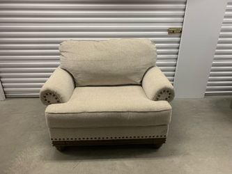 Free Oversized Chair - Barely Used - Fabric