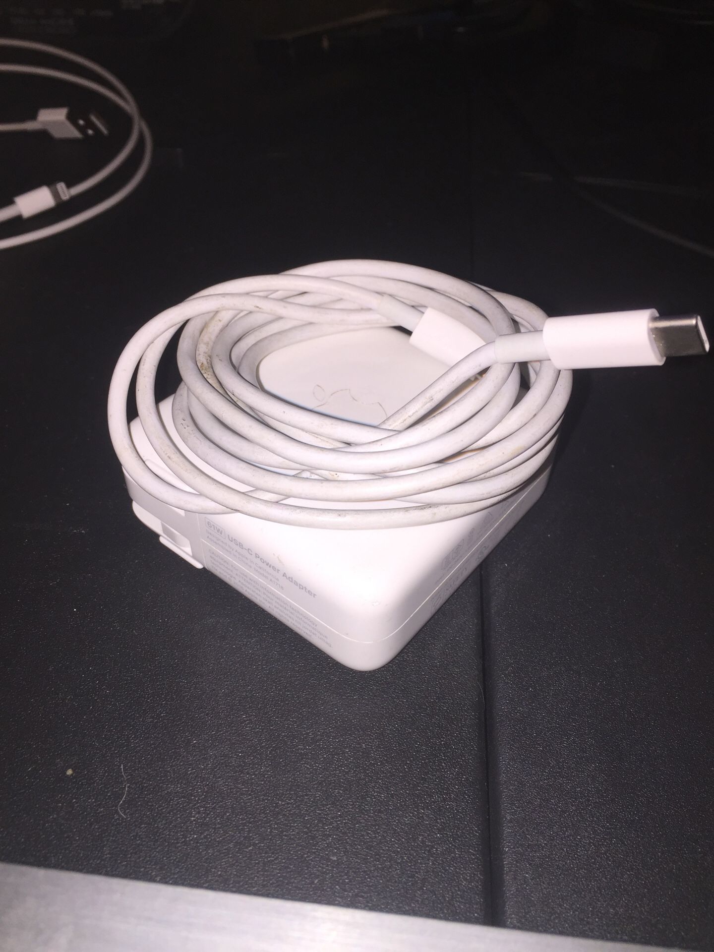 Authentic Apple 61W A1718 USB C Macbook Charger