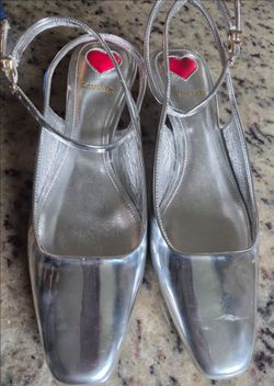 Larroude 
Amal Pump In Silver Specchio
Women's 6.5 like new condition