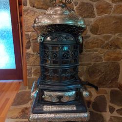 Floyd-Wells & Co Regal Rosemont Stove
