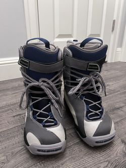 Snowboard Boots Women Size 6