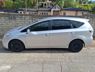 2012 Toyota Prius V