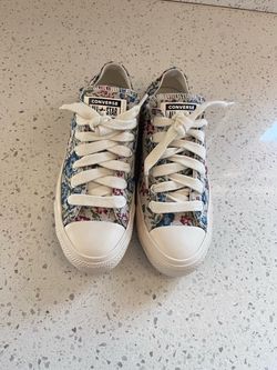 Converse All Star Floral Low-Top Sneakers size 7