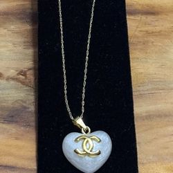 20 Inches Solid Gold Chain With Designer Pendant.