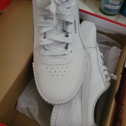 White PUMAS  - New