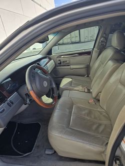 2004 Lincoln Town Car