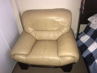 Letherer couch for $25