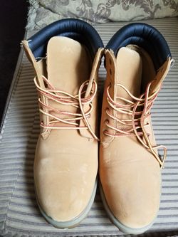 Mens mountain gear boots