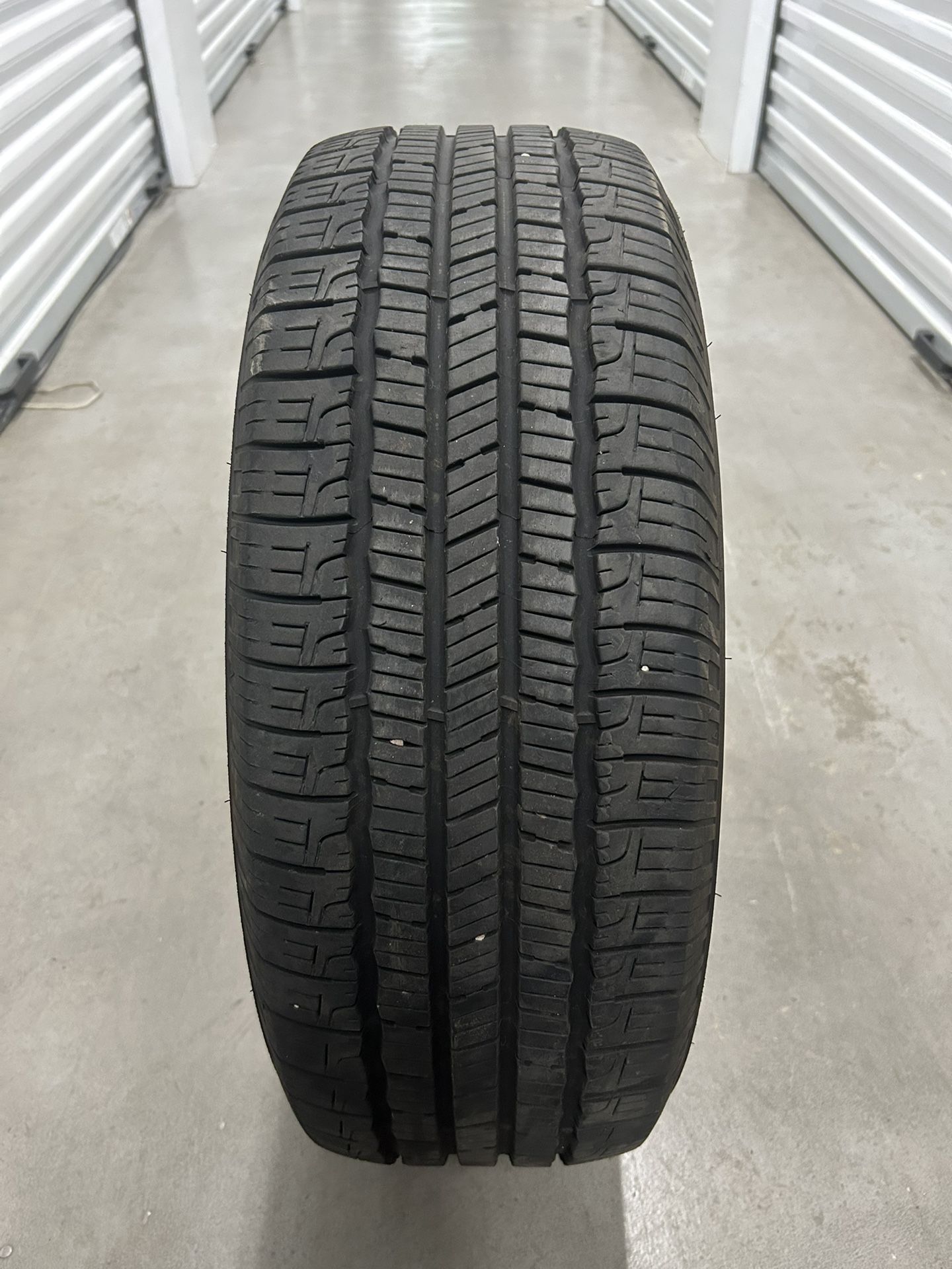 215/60R17 Goodyear Reliant