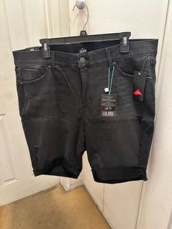 New Women Shorts Size 38 (18/19w)