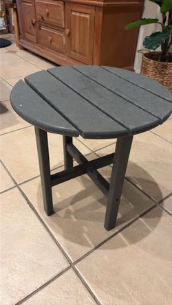 Great side patio table