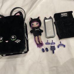 MGA Na! Na! Na! Surprise Backpack Bedroom Tuesday Meow Doll Playset