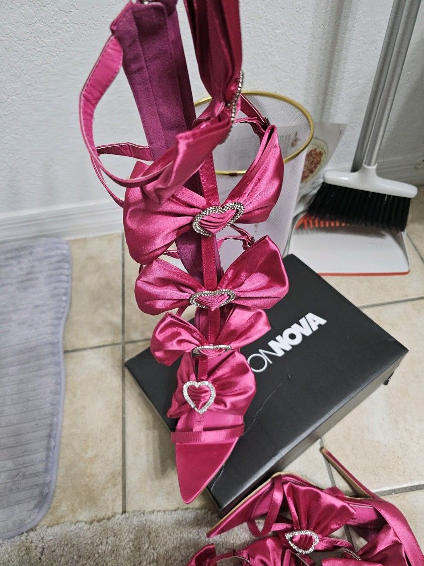 Brand New Fashion Nova Pink Heels sz 71/2