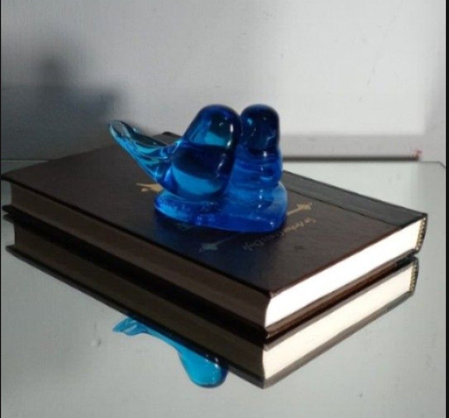 80's SIGNED BLUE GLASS DOUBLE BIRDS PAPERWEIGHT 4"×2.5" - B70