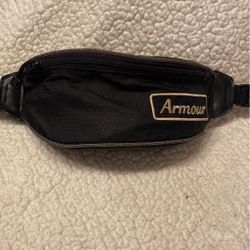 Armour Fannie Pack