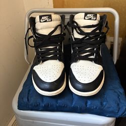 Size 7Y Jordan’s 1s Mochos