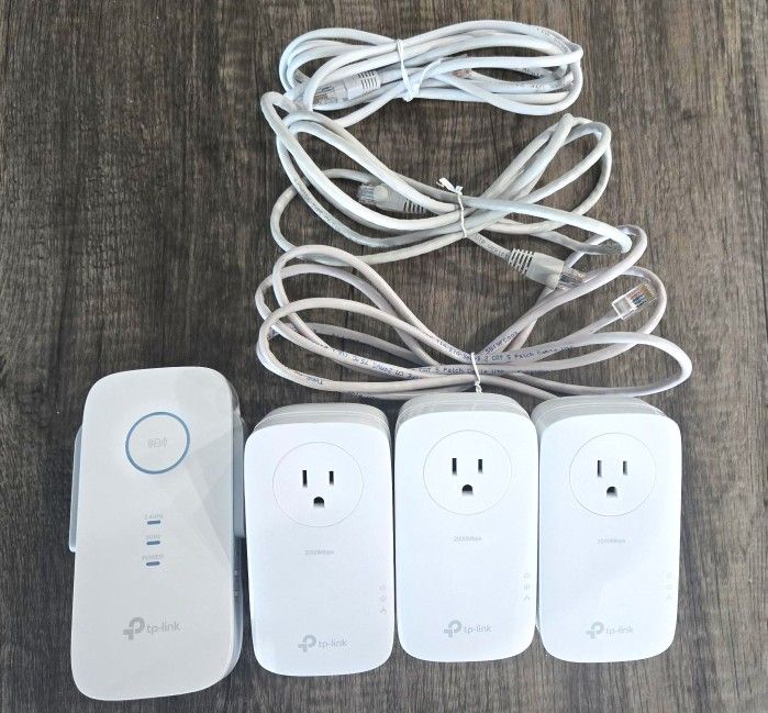 3 TP-Link TL-PA9020P Powerline Ethernet Adapters with WiFi Extender