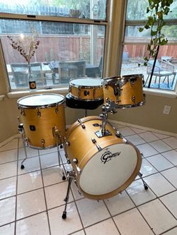 Gretsch Catalina Club Drum Kit – Great Condition – Includes (2) Cases
