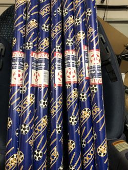 Soccer gift wrap 30”x5’, 8 ct