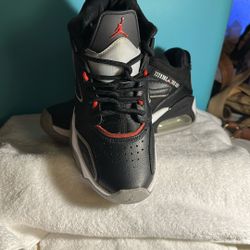 NIKE AIR JORDAN