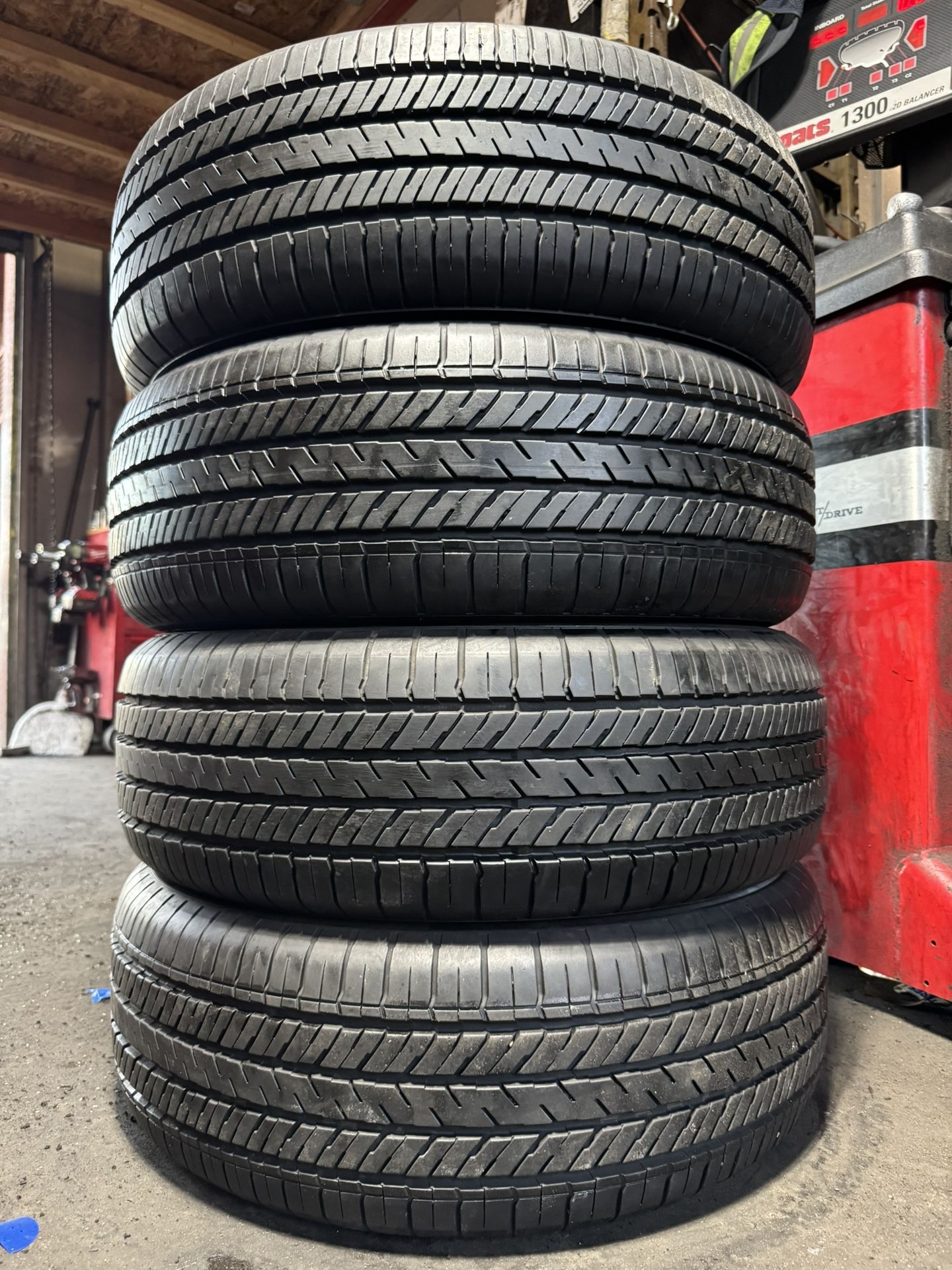 4 YOKOHAMA TIRES 225/60/17 FREE MOUNT AND BALANCE