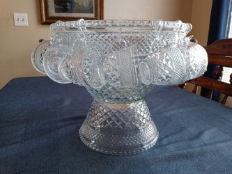 Anchor Hocking Wexford Punch Bowl W/Standcups & hooks