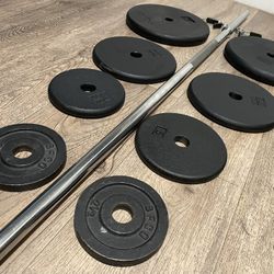 6 ft Standard Barbell With Weight Plates [total: 105 lbs]