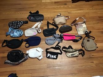17 pcs 15 fanny pack 2 crossbody all for $85 Execellet condition