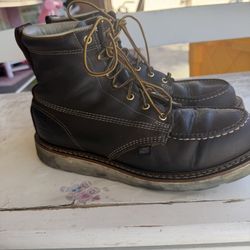 Thorogood Boots 10.5 E