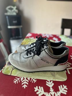 MICHAEL KORS NICE WOMEN SHOES SIZE 10 M LIKE NEW CONDITION