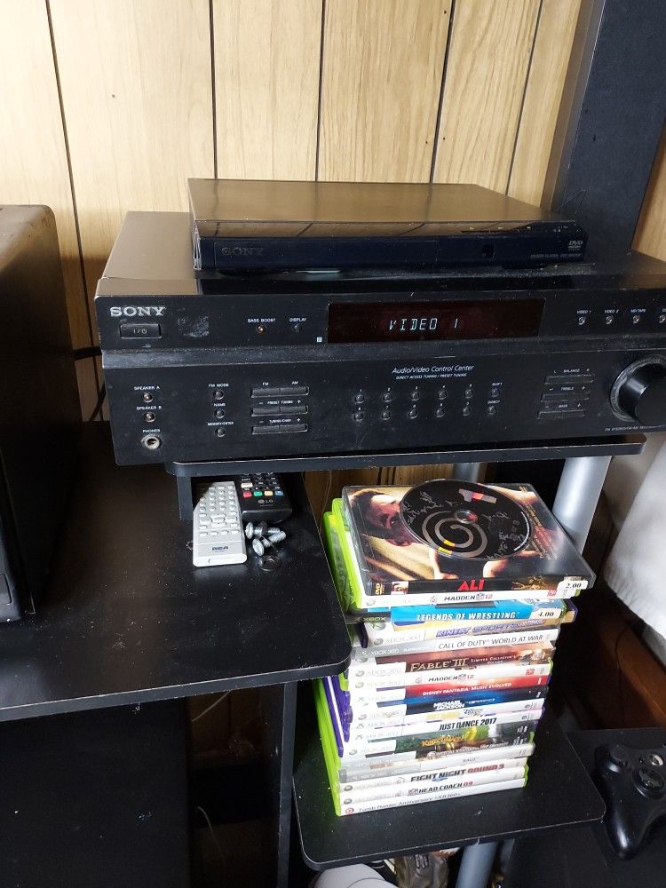 Sony Audio/ Video Control Center Stereo Surround Sound System With DVD Player And 2 Large Speakers And Bass Speaker Sounds Amazing All For Only 60$