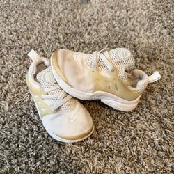 Kids sz 9c Nike Prestos