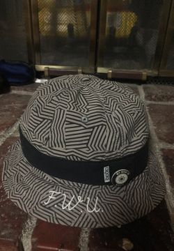 Crooks & castle bucket hat S/M