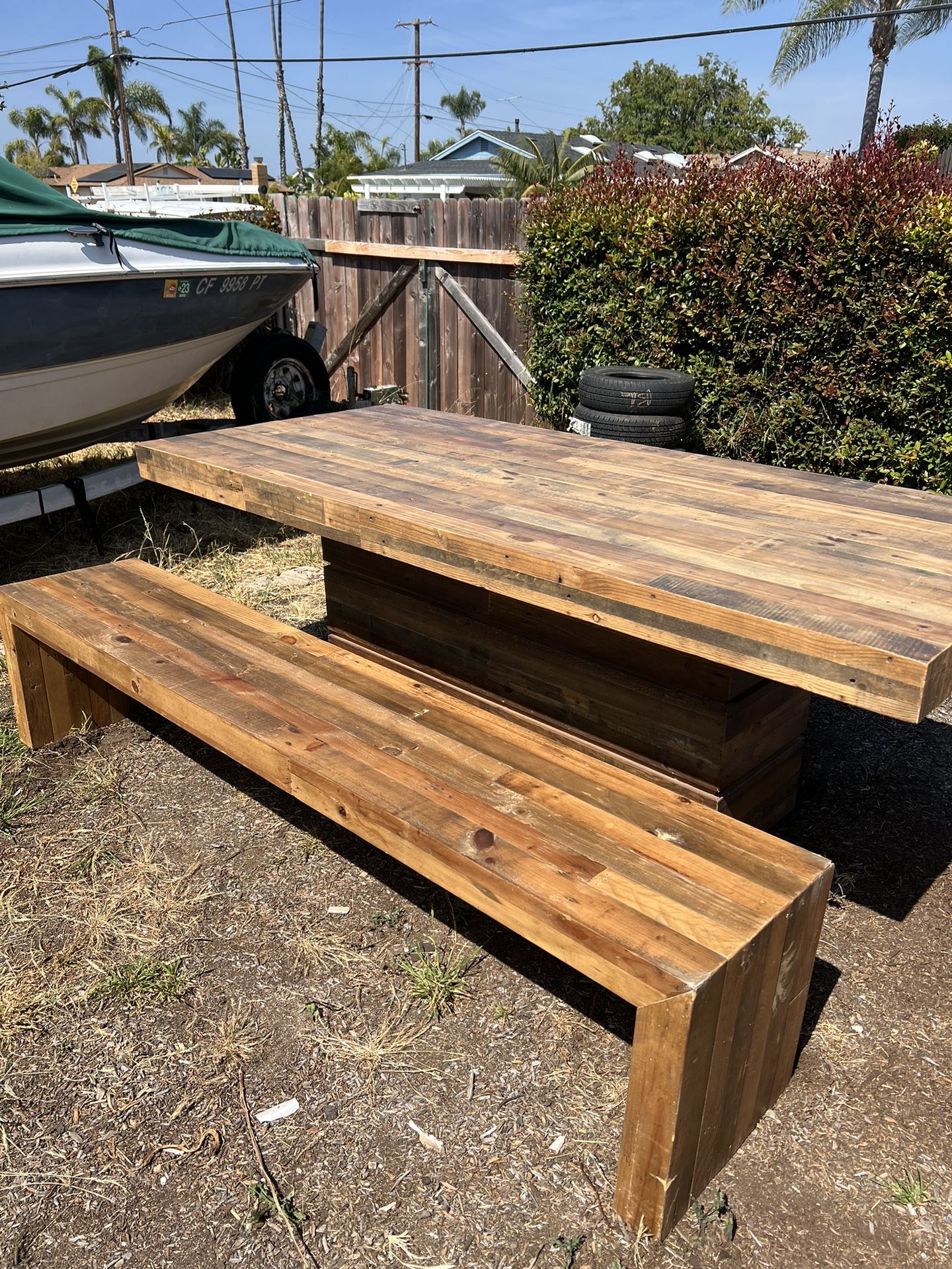 Ruskin Table & Bench