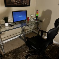 Gaming Setup. (Desk and Chair)