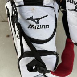 Used Golf bag With Set Of clubs 