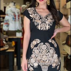 Blusas y Vestidos Mexicanos Bordados ✨ Mexican Dresses & Blouses, Women & Girls ✨ ✨ Prices Vary - Precios Variados 