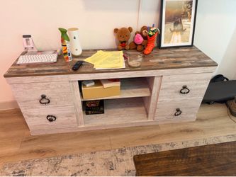 Tv stand