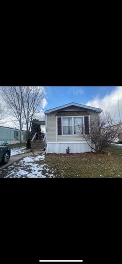 1986 Mobil Home (Single Wide) 2 bed 2 bath. 