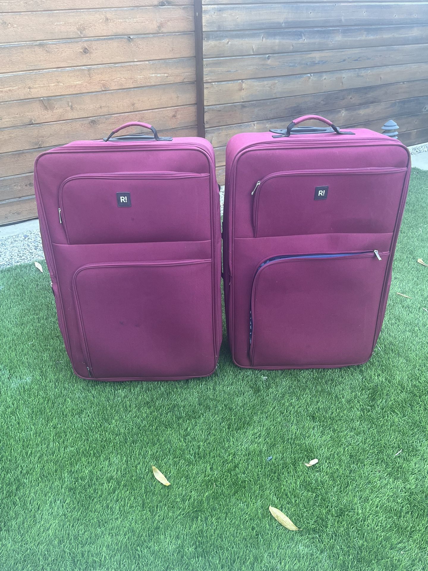 Travel Suitcase X2 Large Checked With Wheels