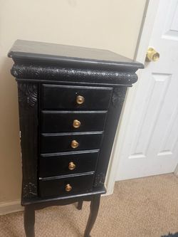 Jewelry case