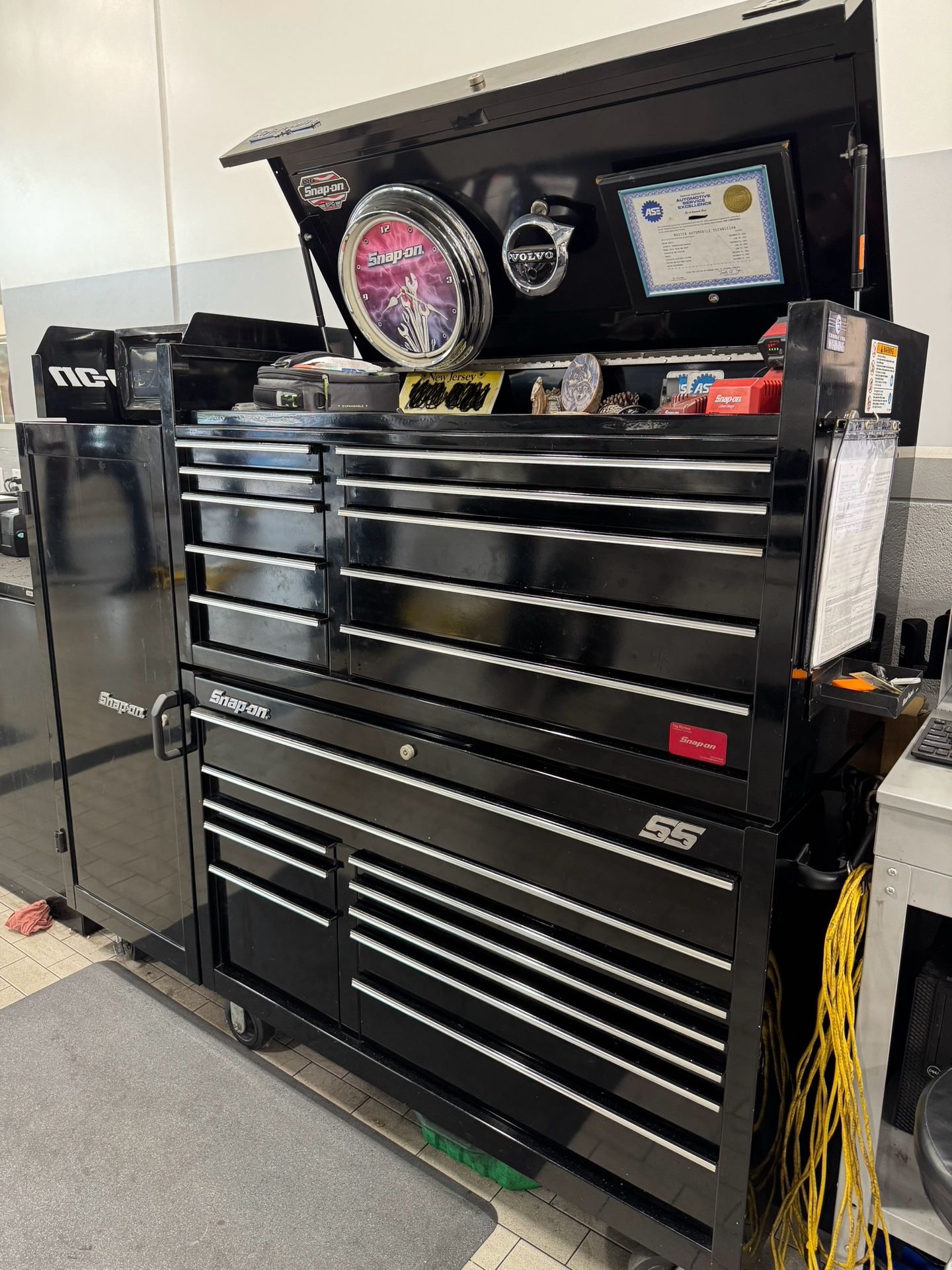 Snap On Toolbox With Side Locker