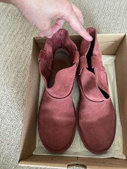 Ugg Women Boot Size 6