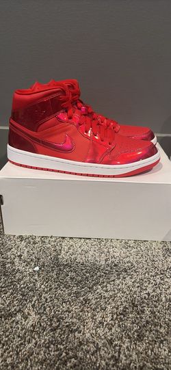 brand Jordan one university red size 10.5 wmns