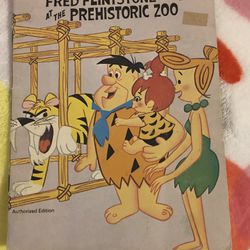 Authorized Edition! Fred Flintstone At The Prehistoric Zoo ! Vintage Dinosaur Book! Fred , Wilma, Pebbles, Barney, Betty , Dino ! Free Surprise Gift